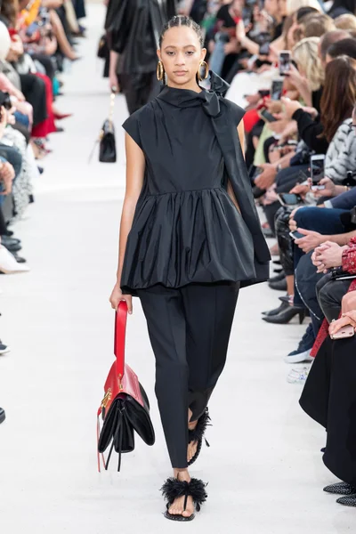 Look 5